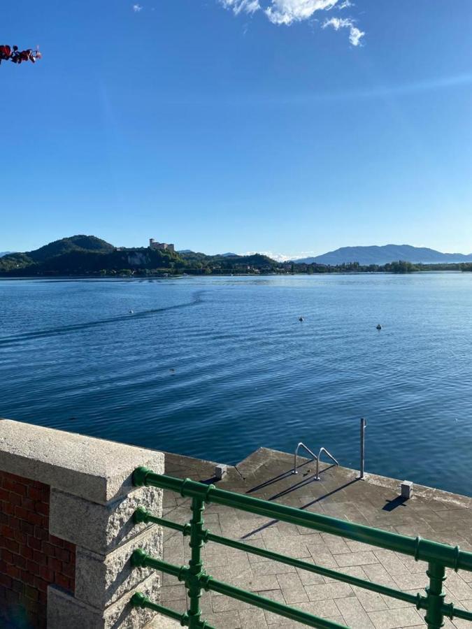 Appartamento La casa del corso Arona Esterno foto